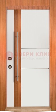 Белая входная дверь c МДФ панелью ЧД-09 в частный дом в Сертолово
