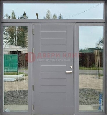 Серая стальная дверь с панелью МДФ и стеклянными фрамугами ДФГ-28 в Сертолово