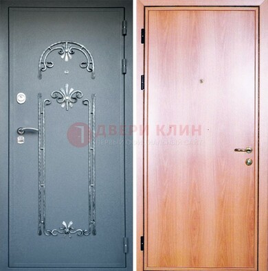 Железная дверь с ковкой ламинат внутри ДК-11 в квартиру в Сертолово
