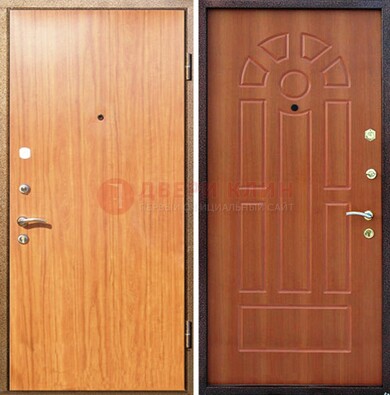 Светлая железная дверь с ламинатом МДФ внутри ДЛ-15 в Сертолово