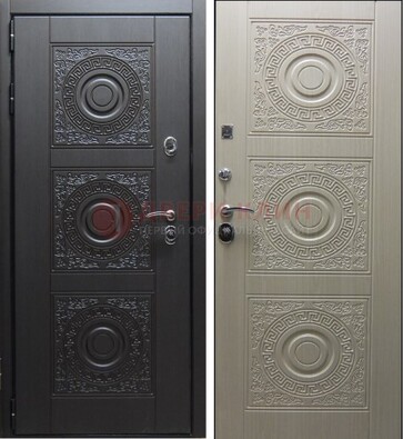 Темная стальная дверь с МДФ ДМ-161 для коттеджа в Сертолово