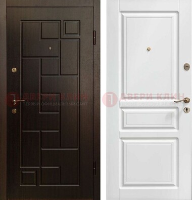 Входная дверь Коричневая металлическая филенчатая с белой МДФ внутри ДМ-241 в Сертолово