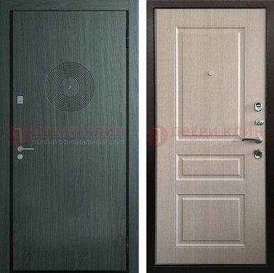 Темная железная дверь с МДФ панелями в квартиру ДМ-389 в Сертолово