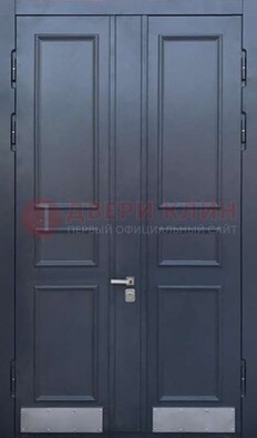 Черная двухстворчатая дверь для улицы с МДФ ДМ-535 в Сертолово
