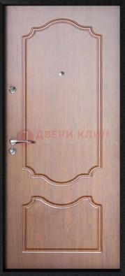Светлая железная дверь с МДФ ДМ-87 в дом из бруса в Сертолово