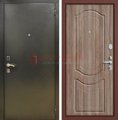 Темно-серая входная дверь с порошковым покрытием и коричневая МДФ ДП-290 в Сертолово