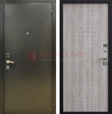 Железная темная дверь с порошковым покрытием и филенчатой МДФ ДП-297 в Сертолово