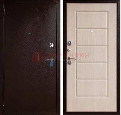 Коричневая металлическая дверь с порошковым окрасом ДП-92 в Сертолово