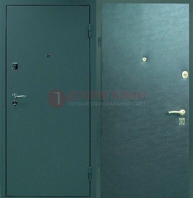 Зеленая стальная дверь с порошковым покрытием ДП-93 в Сертолово