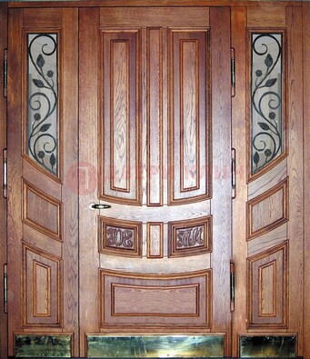 Парадная дверь со стеклом и ковкой ДПР-35 для загородного дома в Белгороде