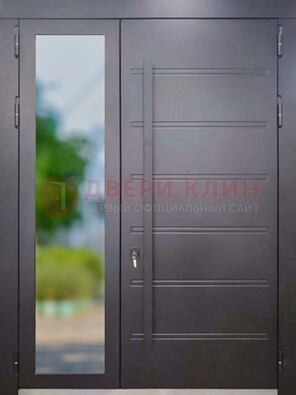 Чёрная двухстворчатая металлическая дверь со стеклом ДС-60 в Сертолово