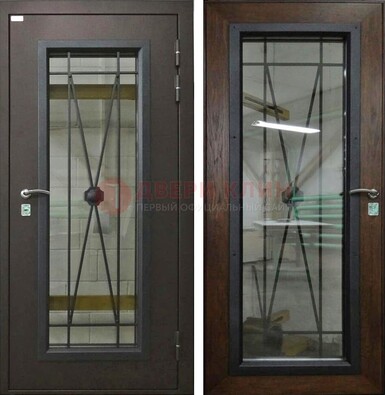 Коричневая железная дверь со стеклом для частного дома ДС-8 в Сертолово