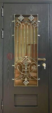 Одностворчатая железная дверь со стеклом и ковкой для дома ДСК-101 в Сертолово