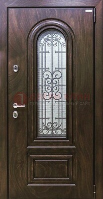 Темная филенчатая железная дверь со стеклом и ковкой ДСК-102 в Сертолово