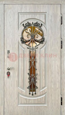Светлая железная дверь со стеклом ковкой для коттеджа ДСК-134 в Сертолово