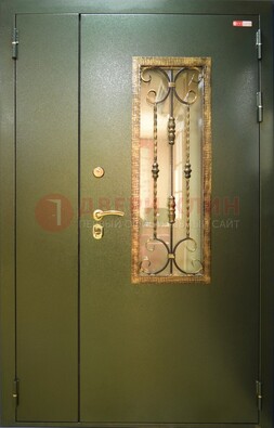 Стальная дверь со стеклом и ковкой ДСК-29 для квартиры в Сертолово