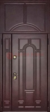 Коричневая железная дверь с виноритом и верхней фрамугой ДВТ-243 в Сертолово