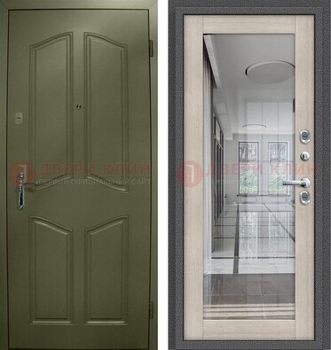 Зеленая стальная дверь с МДФ панелями и зеркалом ДЗ-137 в Сертолово